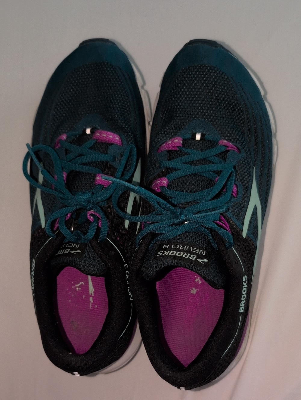 Brooks Neuro 3 Women’s Running Shoes Used SZ 9.5